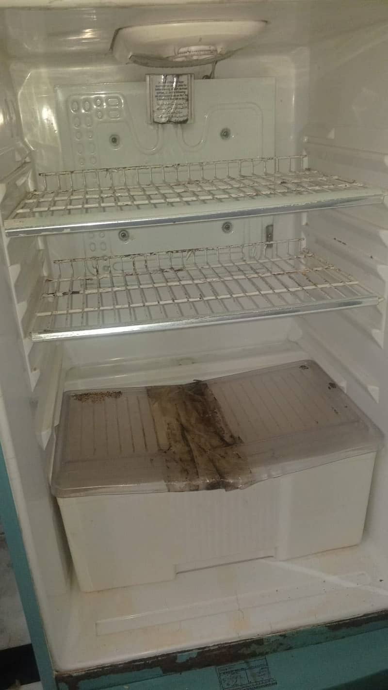 Working fridge 3