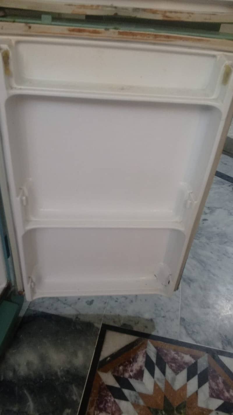 Working fridge 7