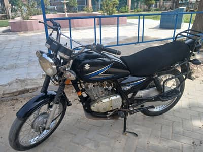 Suzuki GS 150 2017