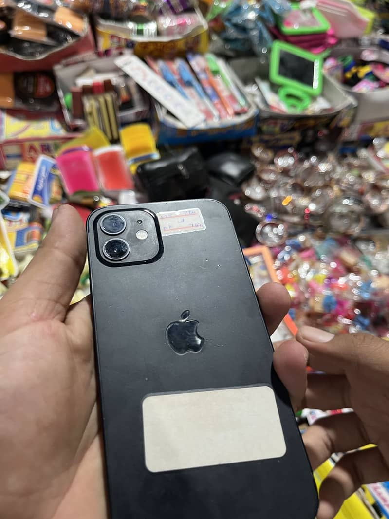 Apple iPhone 12 3