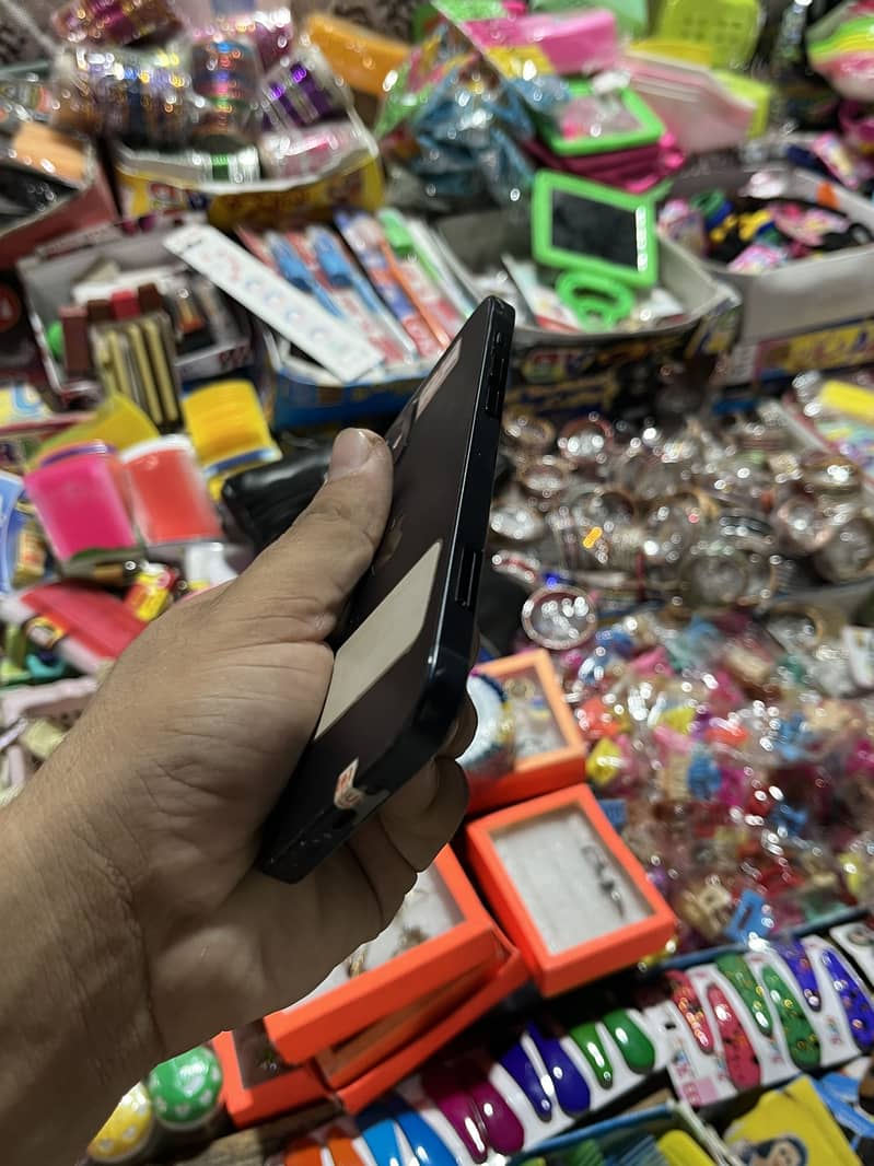 Apple iPhone 12 4
