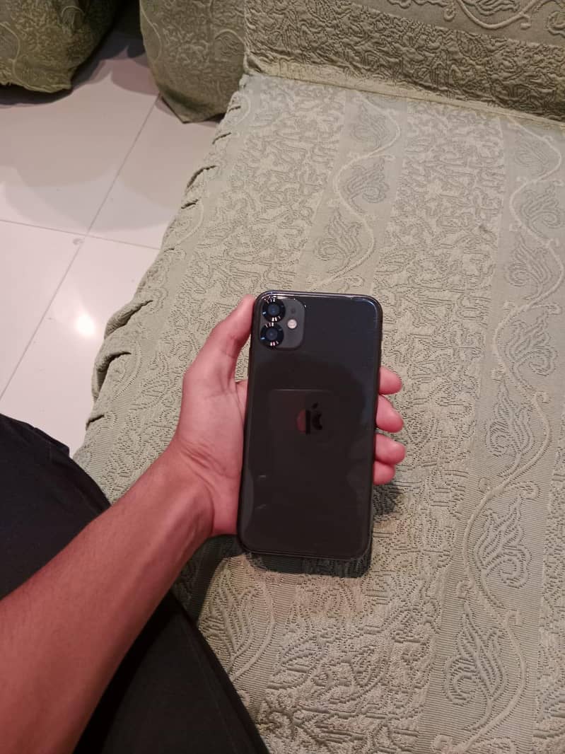 Apple iPhone 11 0