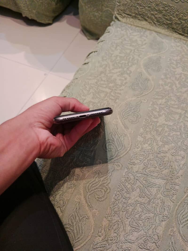 Apple iPhone 11 1
