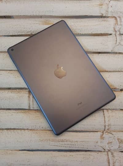 iPad 8 gen for sale + charger