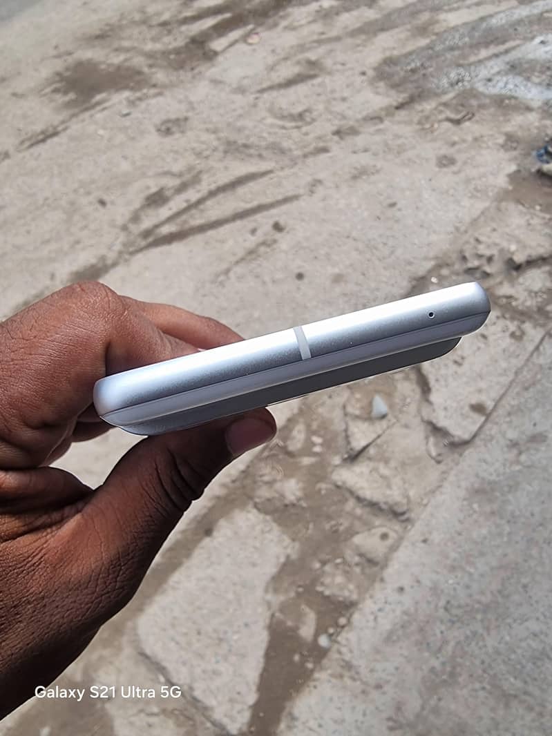 Google Pixel 7 5