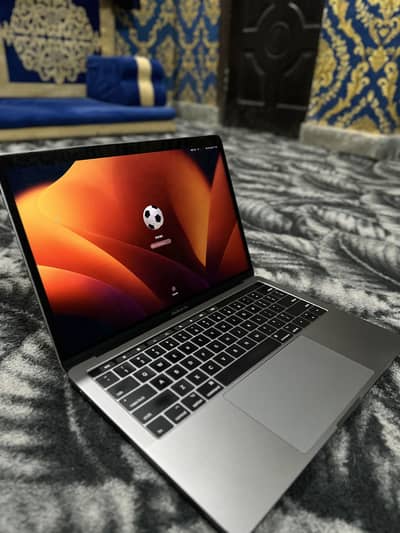 MacBook Pro 13-inch 2017 Touch Bar