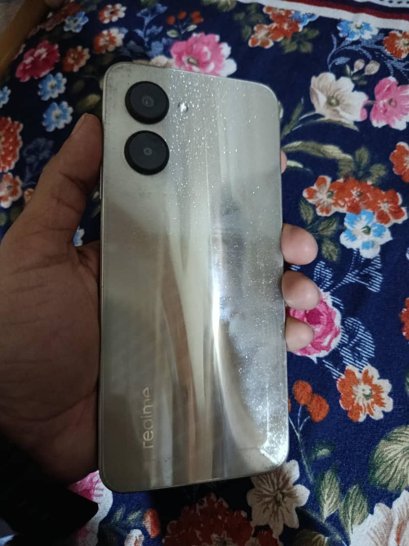 Realme C33 0