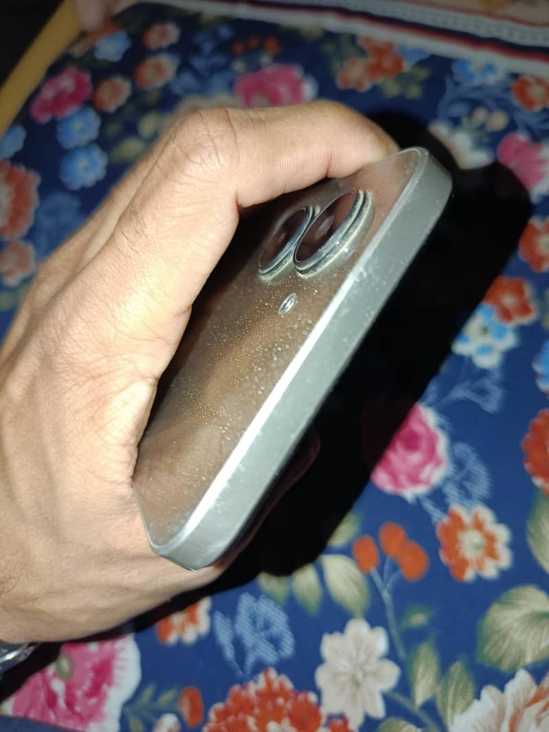 Realme C33 6