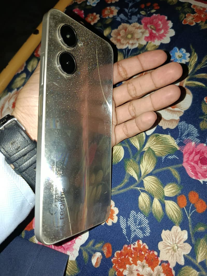Realme C33 7