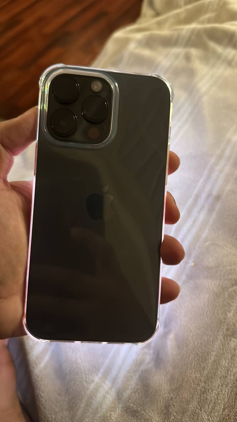 Apple iPhone 14 Pro Max 0