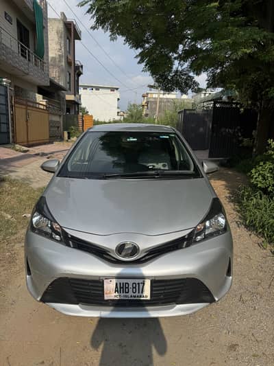 Toyota Vitz 2015