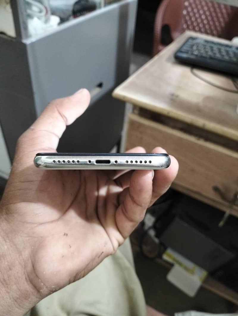 Apple iPhone X 7