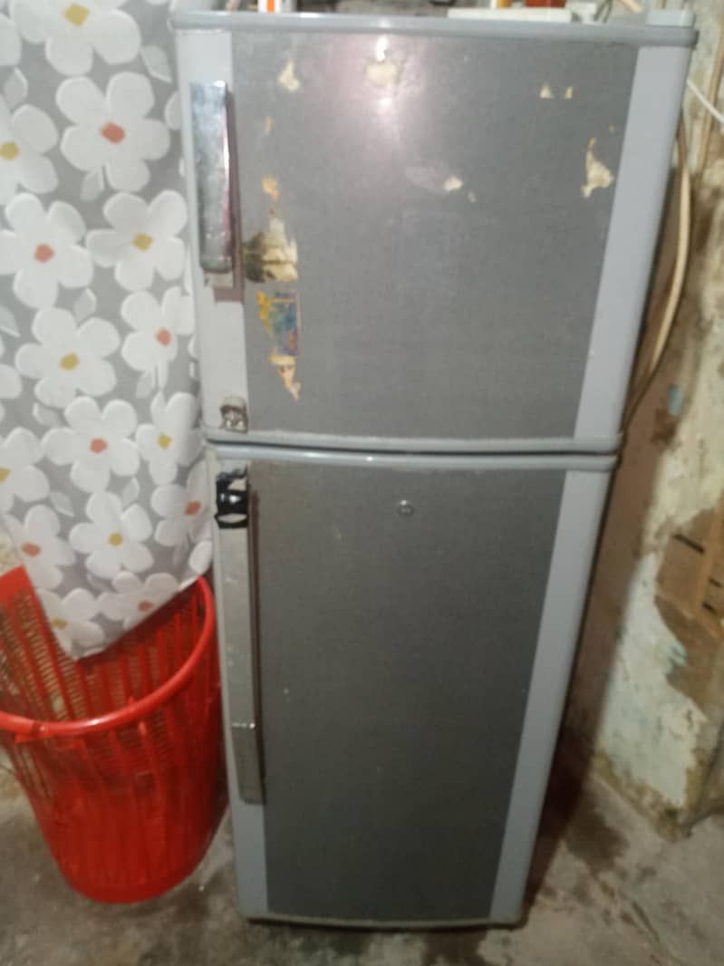 refrigerator 0