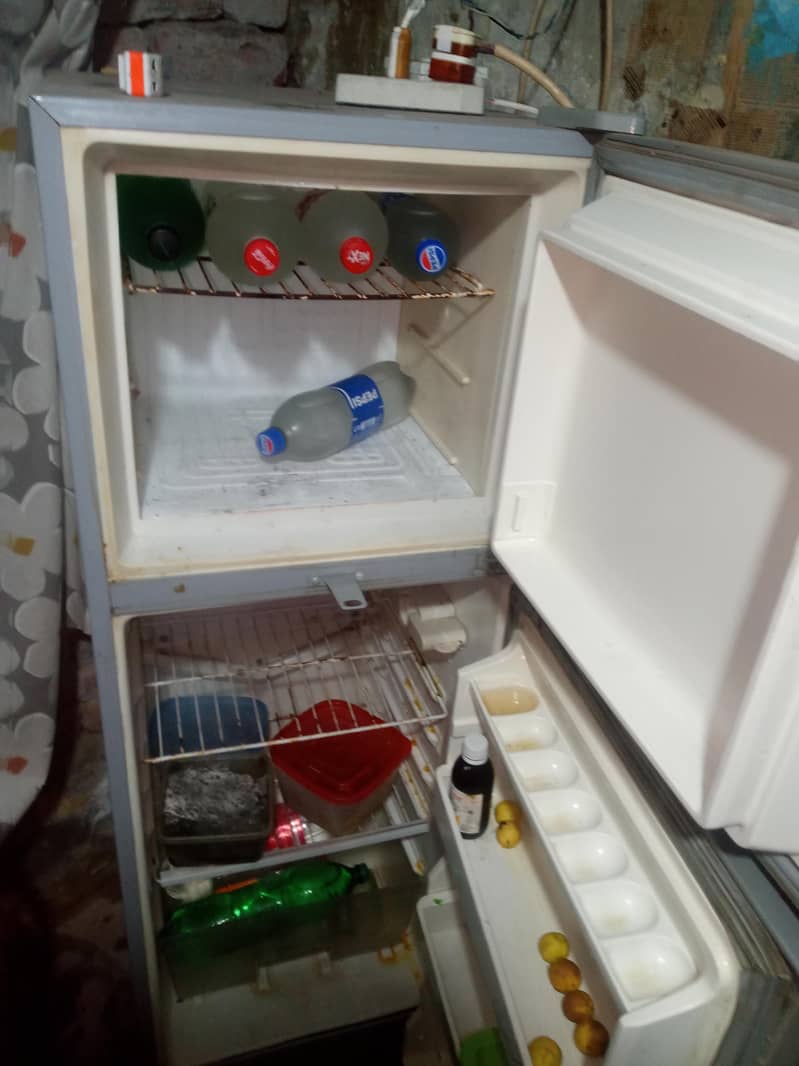 refrigerator 3