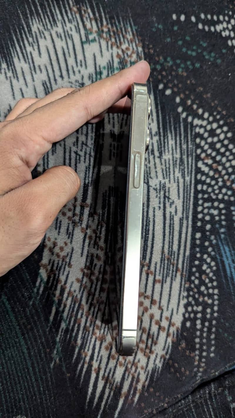 Apple iPhone 13 Pro 6