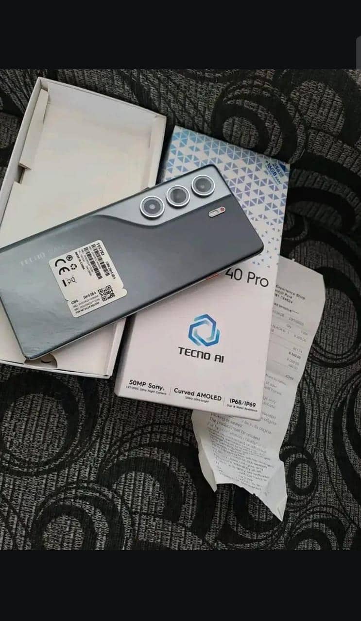 Tecno CAMON 40 Pro 0