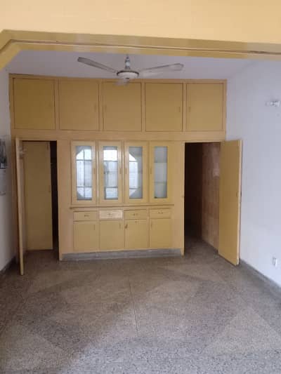 Ground floor portion for a small family for rent in I-10/1. Available from 1st September 2026.