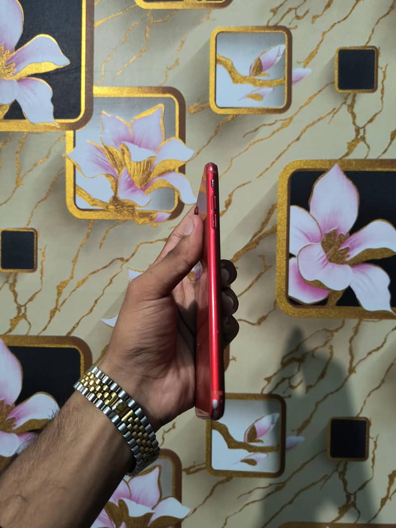 Apple iPhone 8 Plus 4
