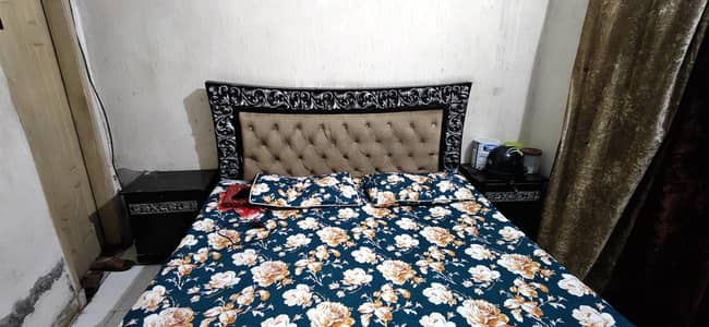 bed sides dressing with mattress