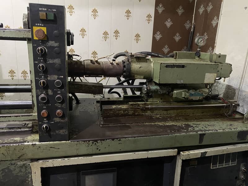 injection moulding machine nessei 40 ton 1990 model 7