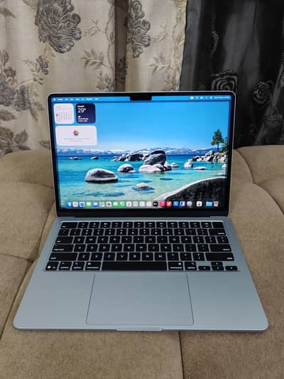 MacBook Air M4 16/256 Skyblue Like new