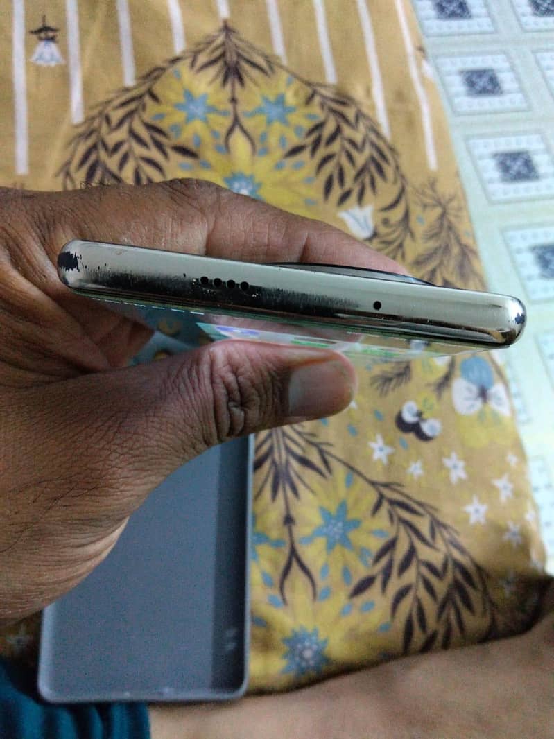Tecno Spark 20 Pro Plus 3