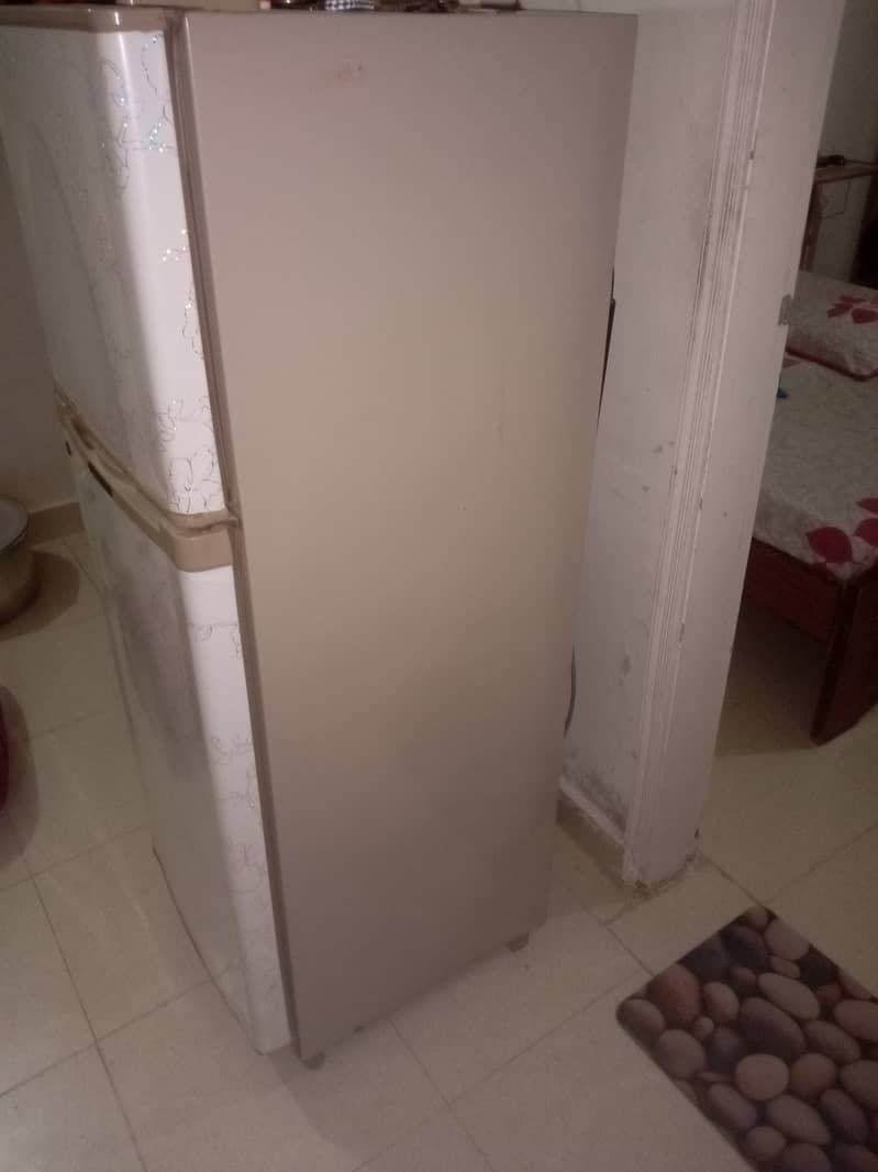 Small fridge 1