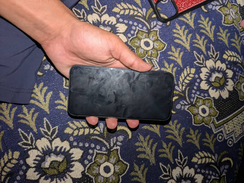 Apple iPhone 13 3