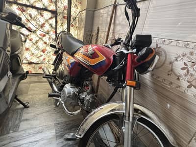 CD 70 urgent sale, no problem all okay