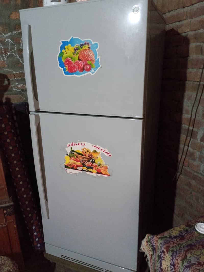 refrigerator 0
