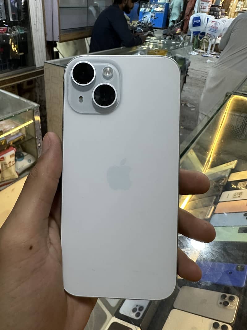 Apple iPhone 15 2