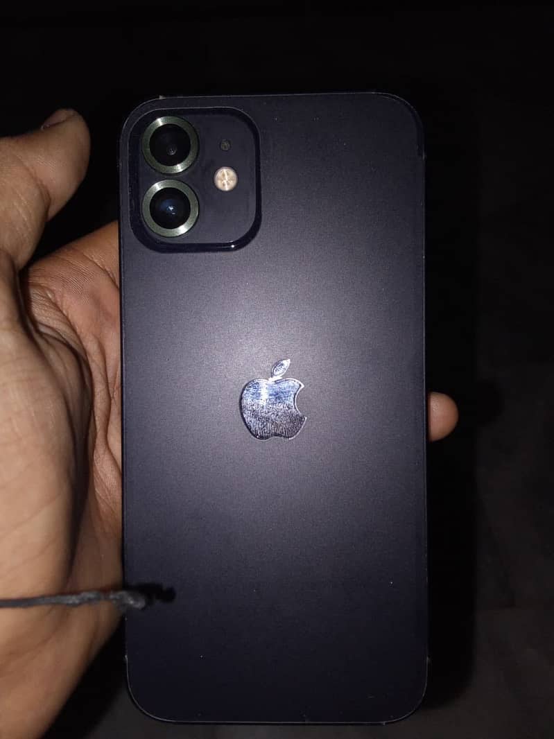 Apple iPhone 12 3