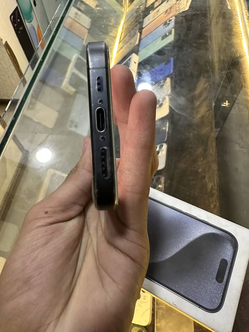 Iphone 15 pro 2