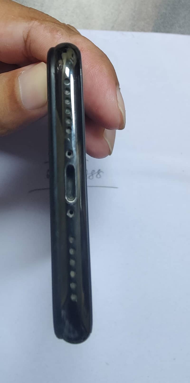 Apple iPhone X 4