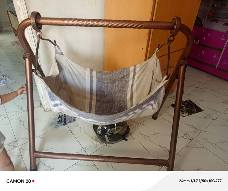 Jhula 0