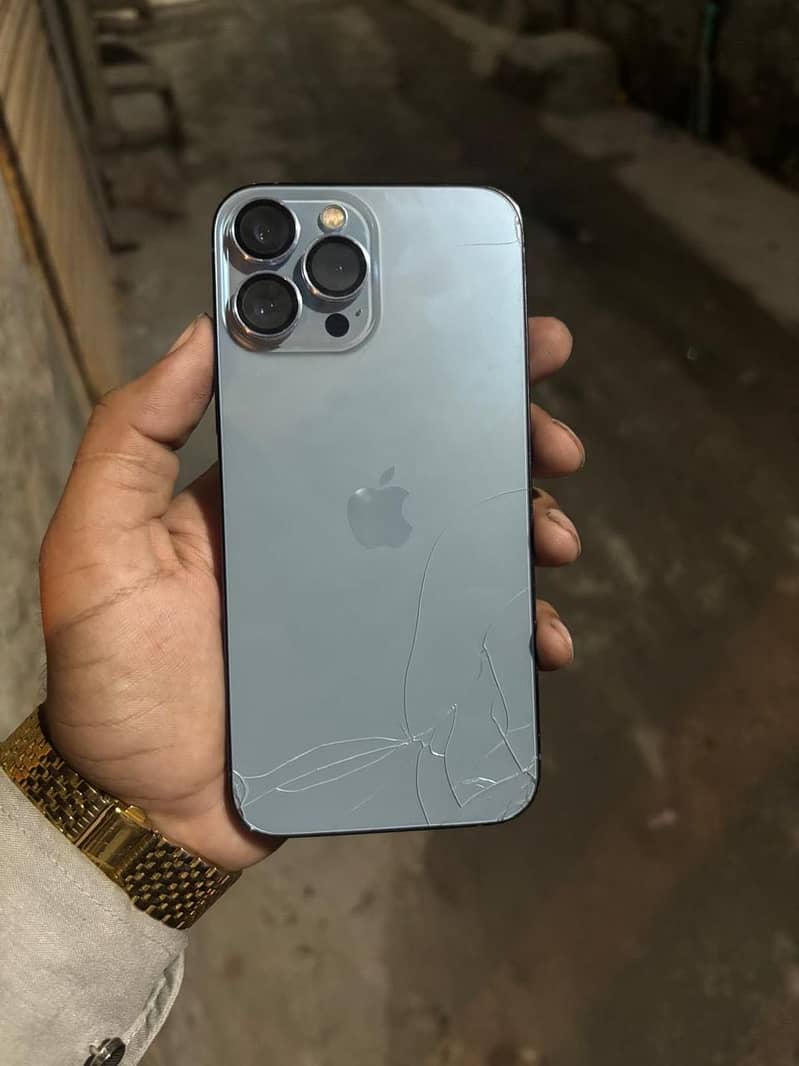 Apple iPhone 13 Pro Max 8