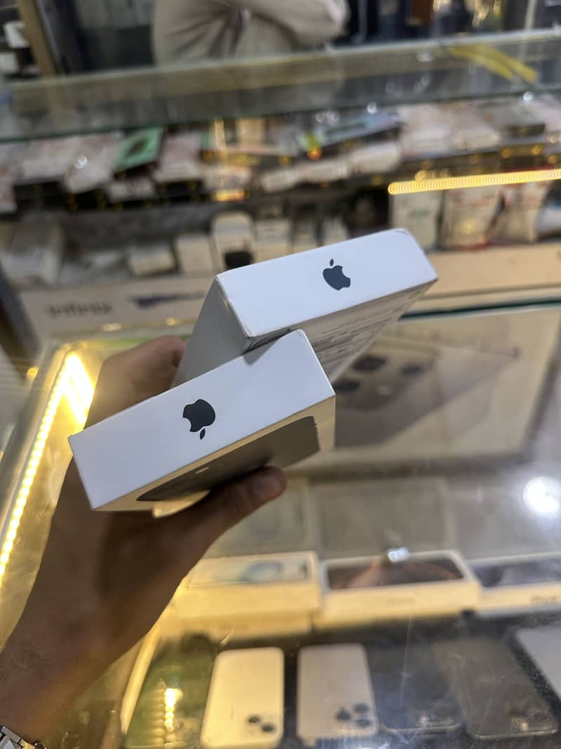 Apple iPhone 13 3