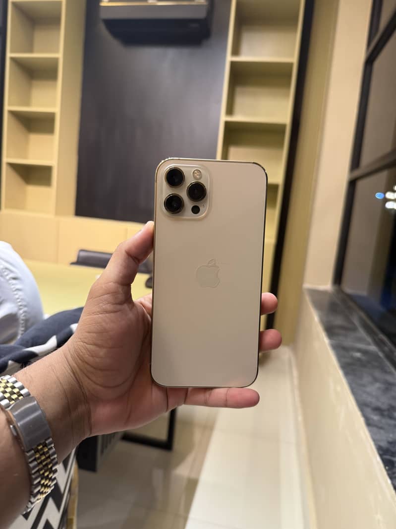 Apple iPhone 12 Pro Max 3