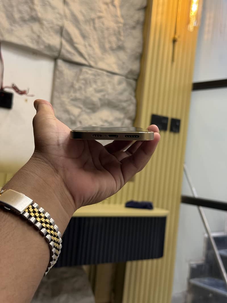 Apple iPhone 12 Pro Max 5