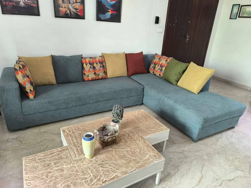 L-Shaped sofa with centre table 6