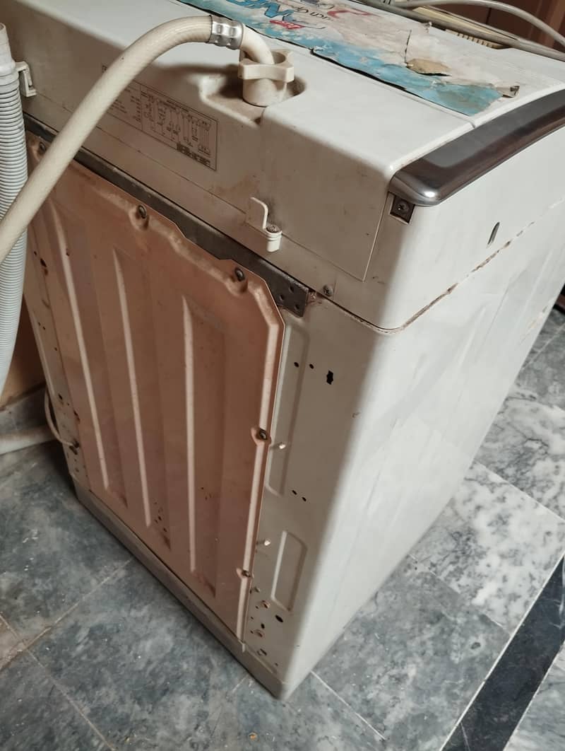 Dawlance Automatic washing Machine 3