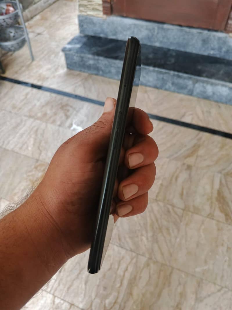 OPPO A76 3