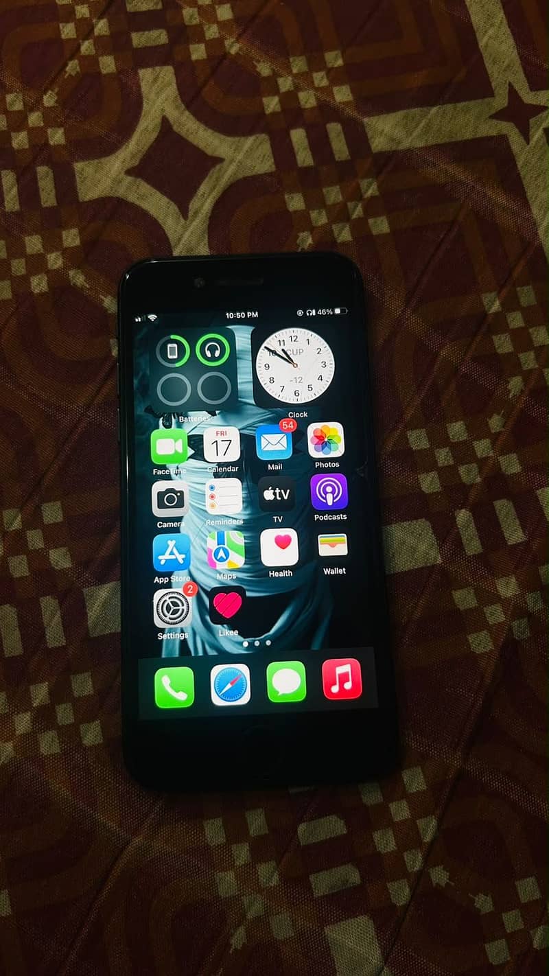 Apple iPhone 8 1