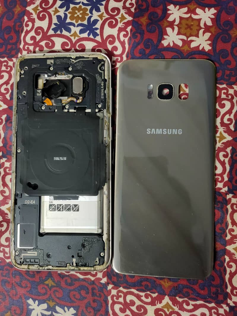 Samsung Mobile S8 Plus 0