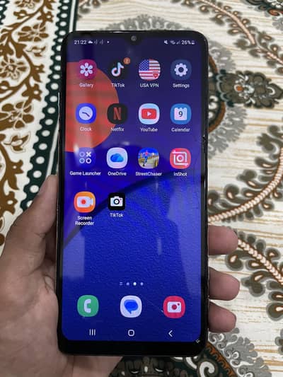Samsung Mobile M12 use 10by10