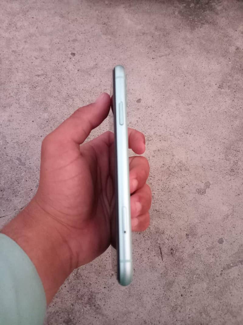 Apple iPhone 11 1