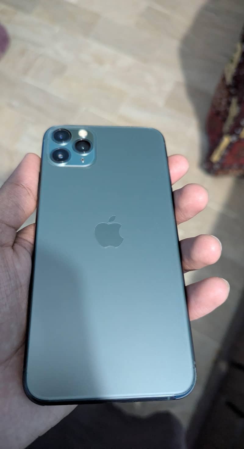 Apple iPhone 11 Pro Max 2