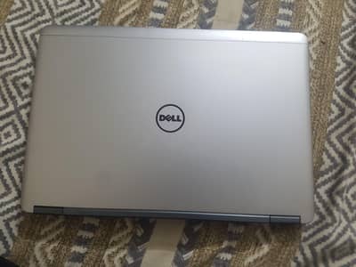 Dell latitude e7440| core i7 | 8gb ram / 128gb ssd | 3 hours battery