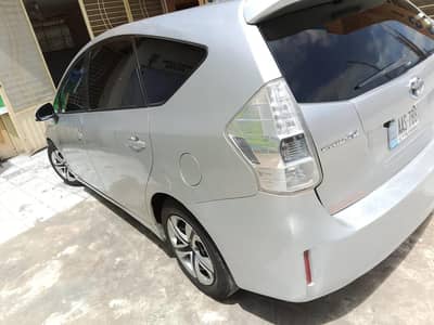 Toyota Prius  alpha 7 seater 2012 Islamabad register