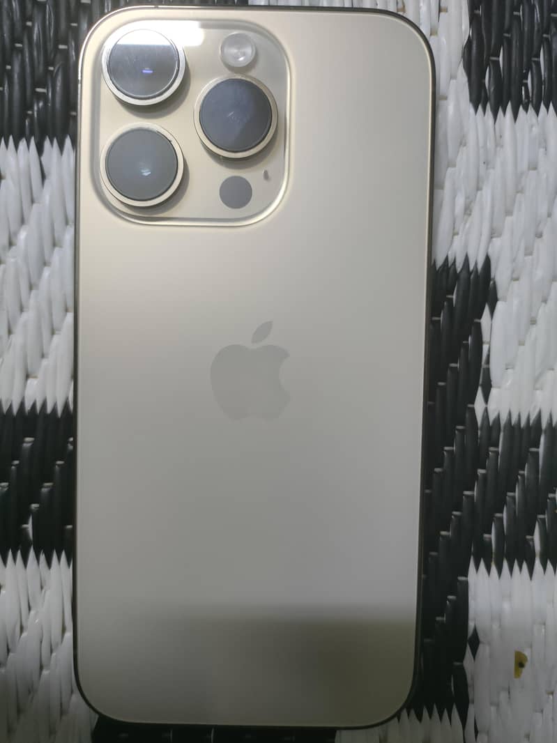 Apple iPhone 14 Pro 0